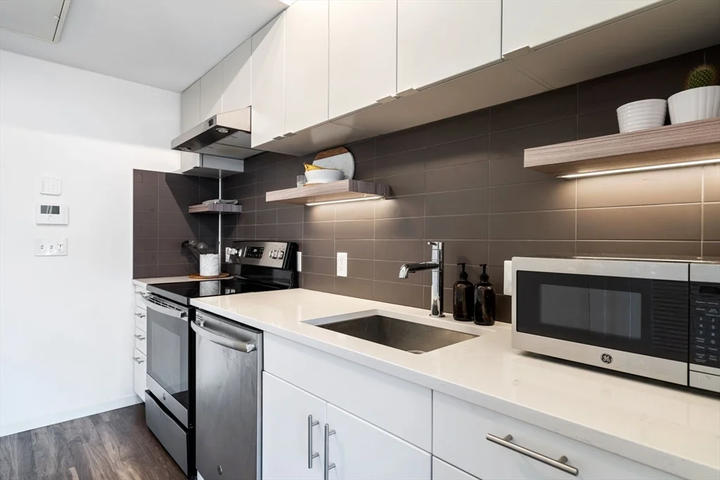 839 Beacon St, Fenway