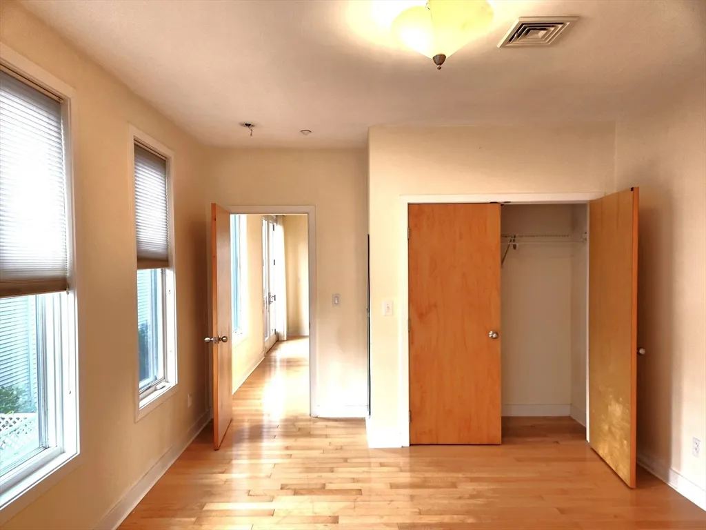 24 Bay State Rd, Cambridge Highlands