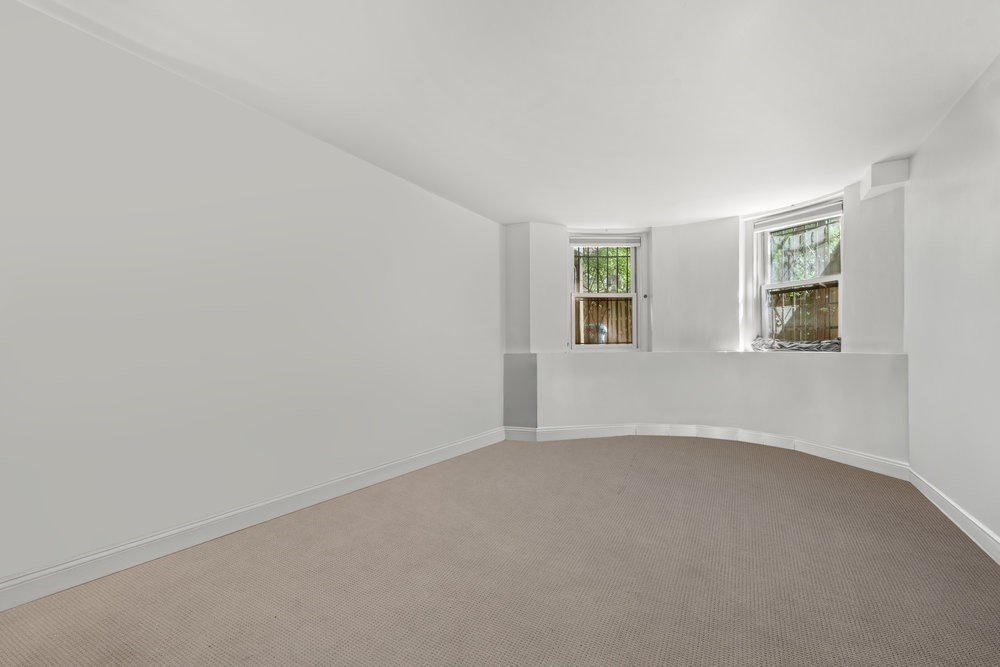 25 Greenwich Park, South End