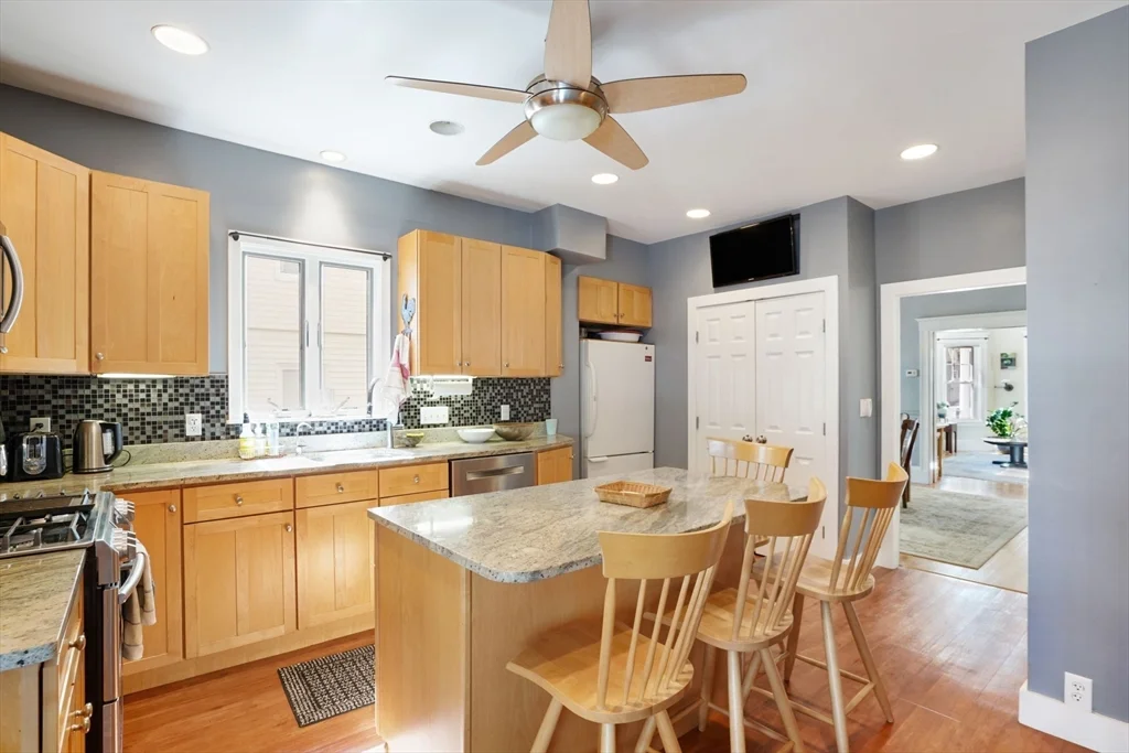 67 Ossipee Rd, Teele Square