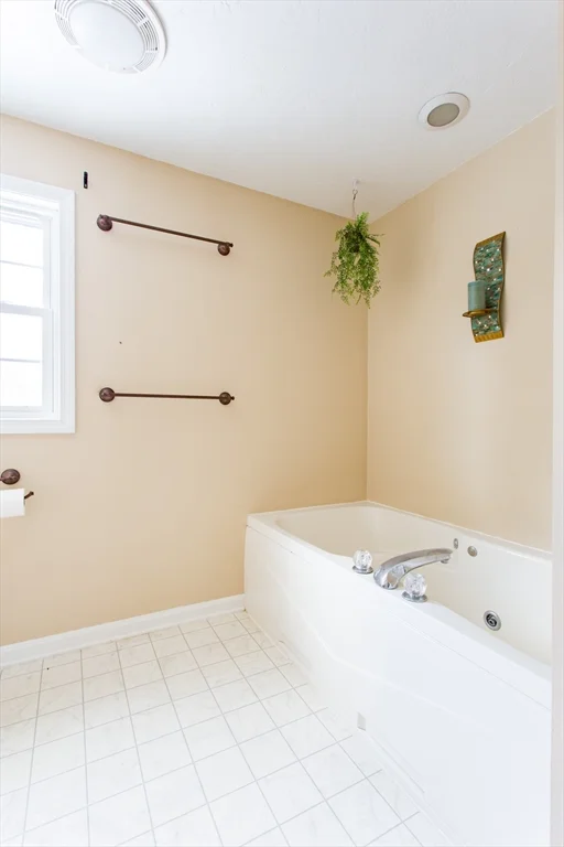 270 New Braintree Rd, West Brookfield