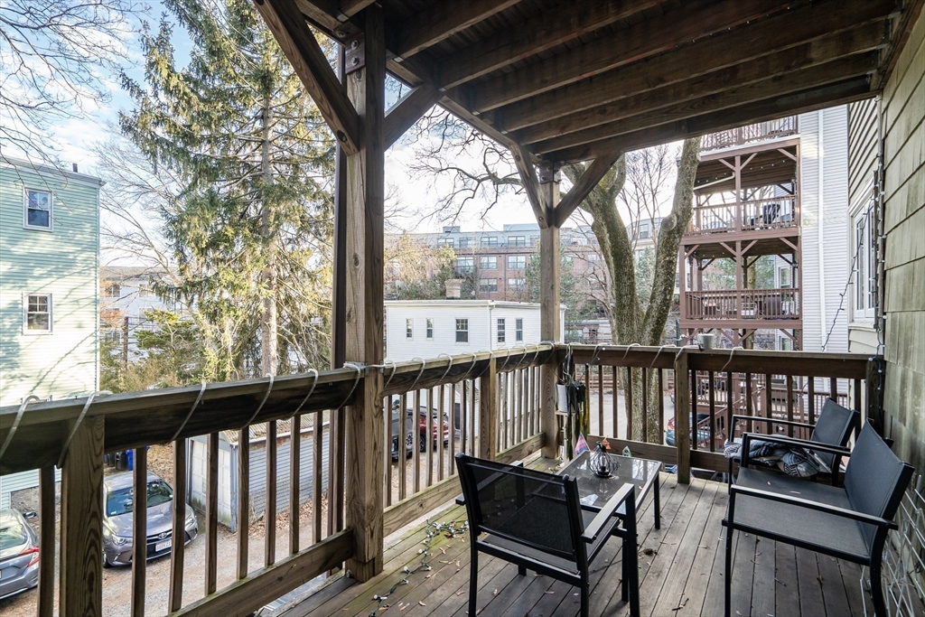 98 Cypress St, Emerson Gardens