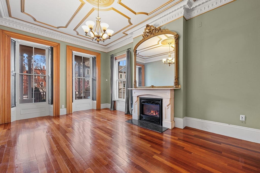 31 Millmont St, Roxbury