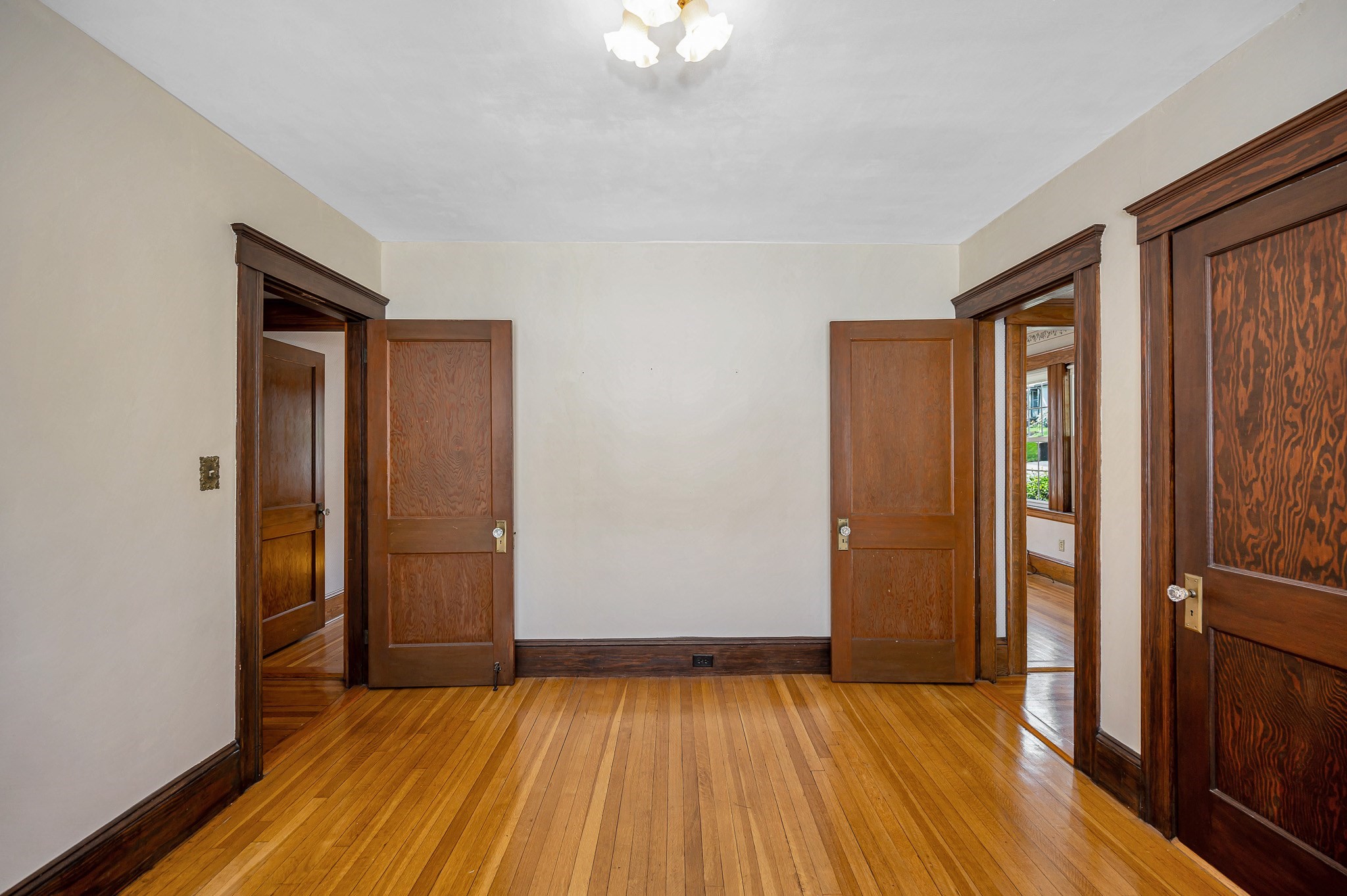 26 Leonard St, Woburn