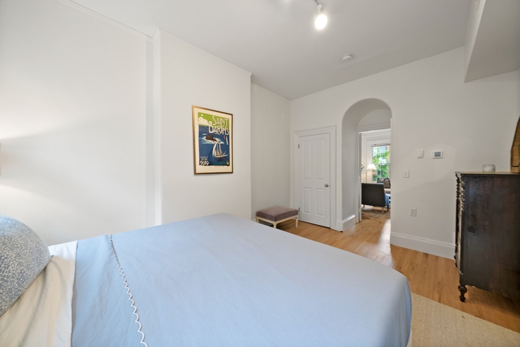 52 Clarendon St, South End