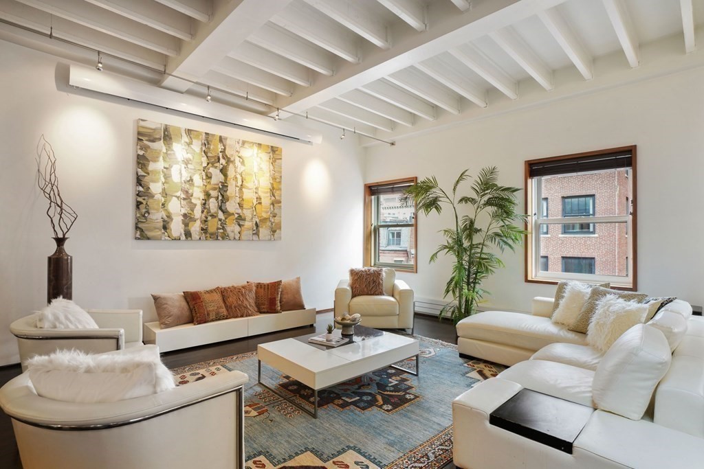 132 Commonwealth Ave, Back Bay