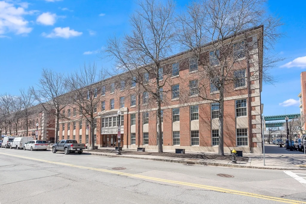 45 1st Ave, Charlestown