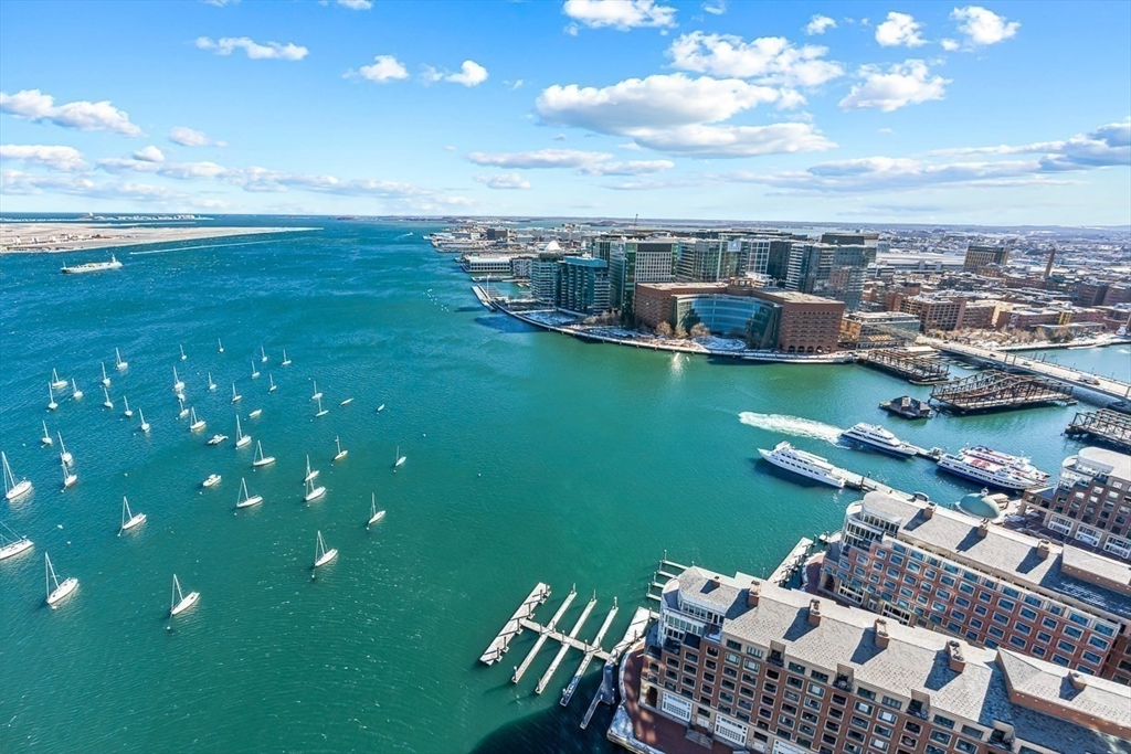 85 E India Row, Waterfront