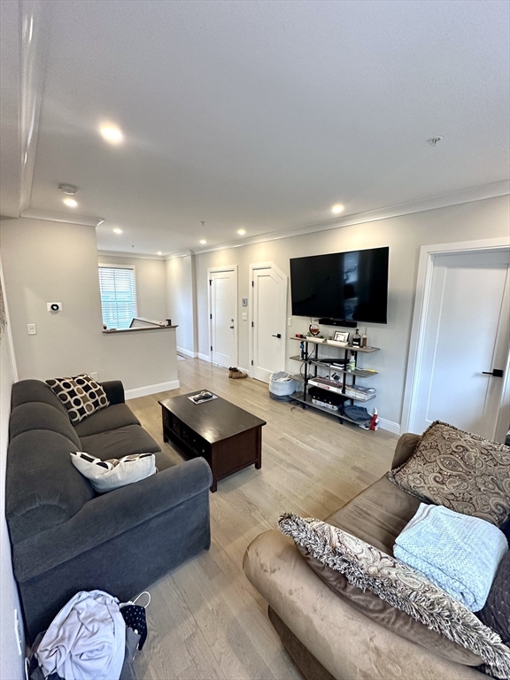 32 Blaine St, Allston