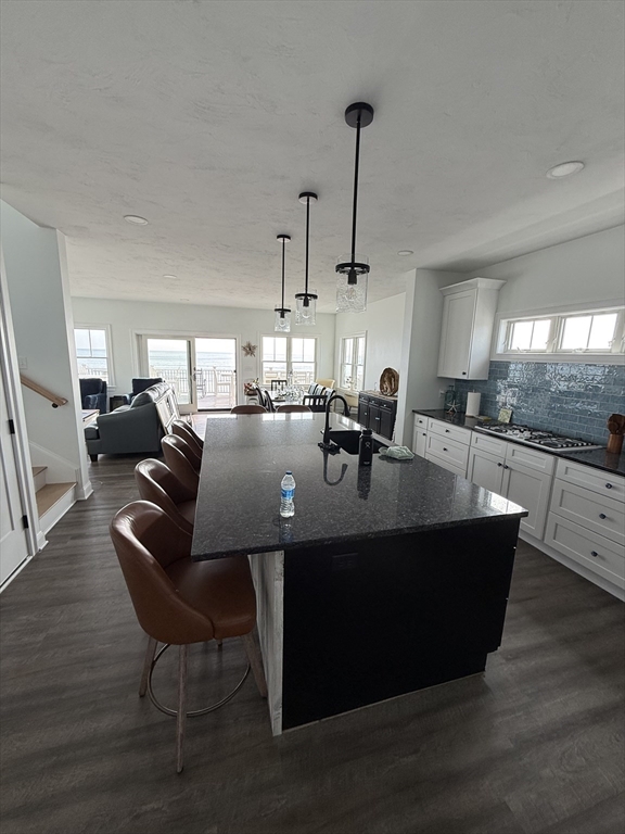 10 Charlotte St, Rexhame