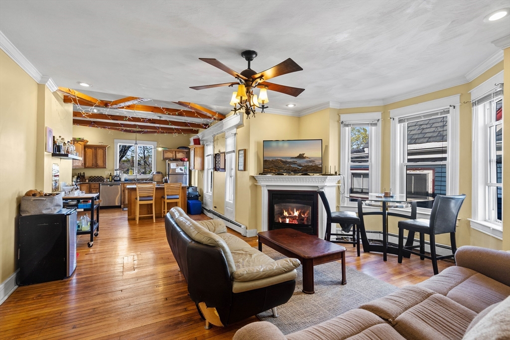 18 Gaston St, Roxbury