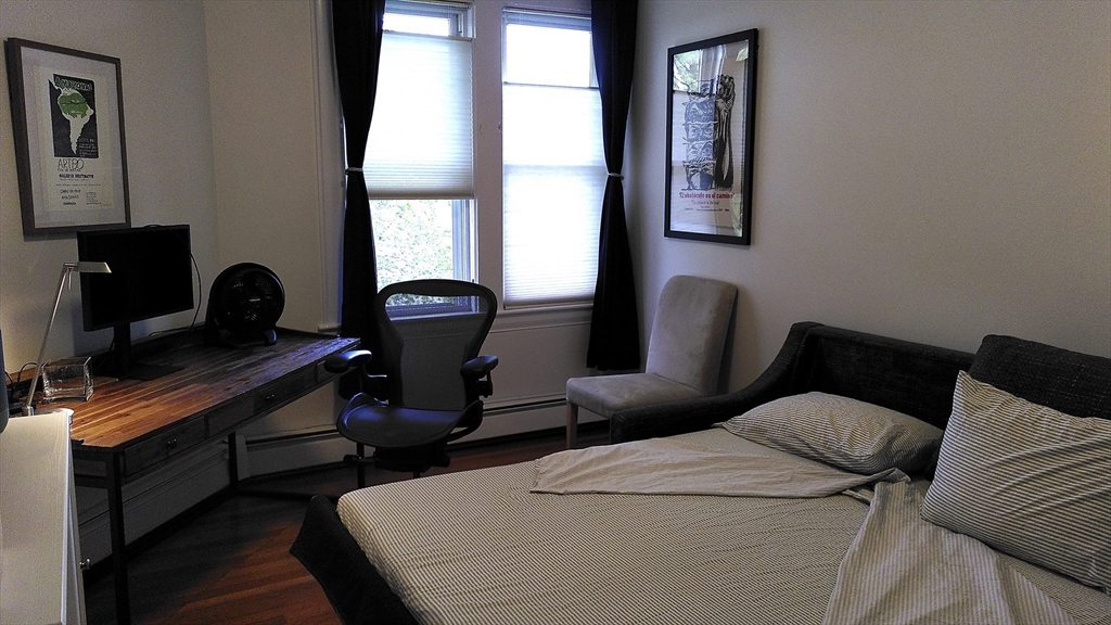 90 Robbins Rd, Arlington Heights