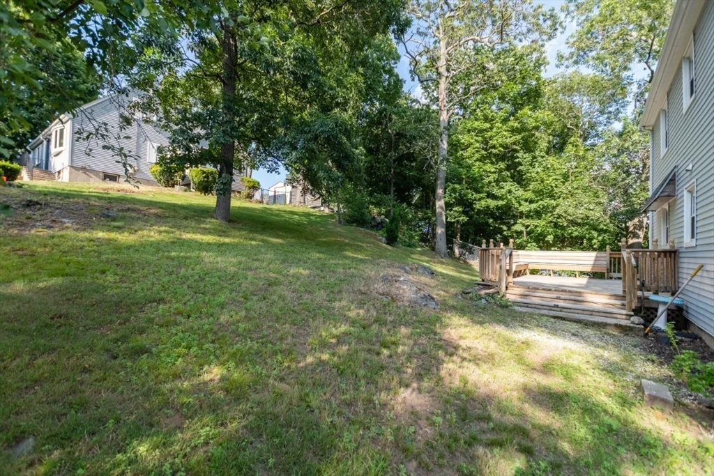 205 Hardy Pond Rd, Waltham