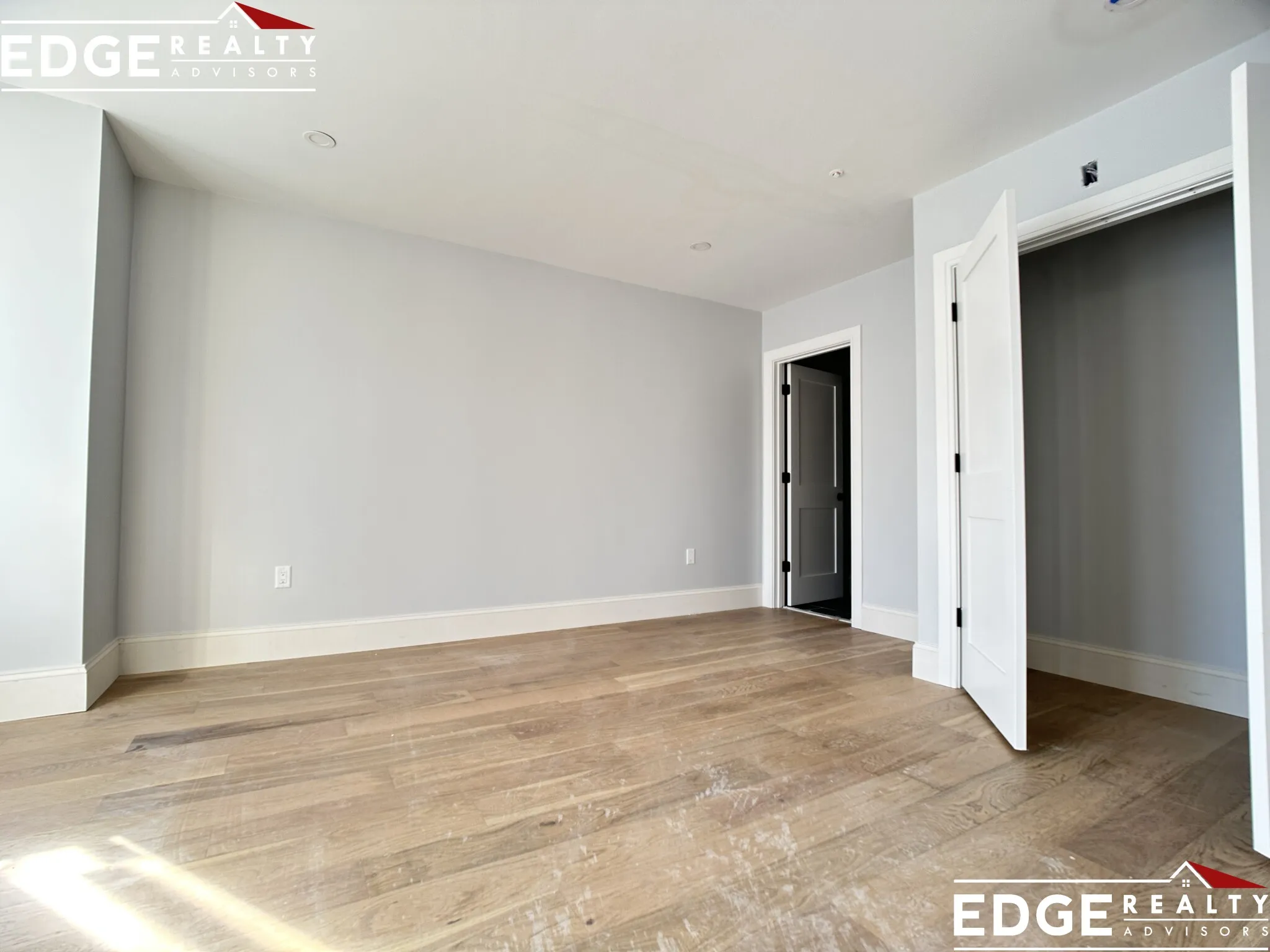 425 Market St, Oak Square