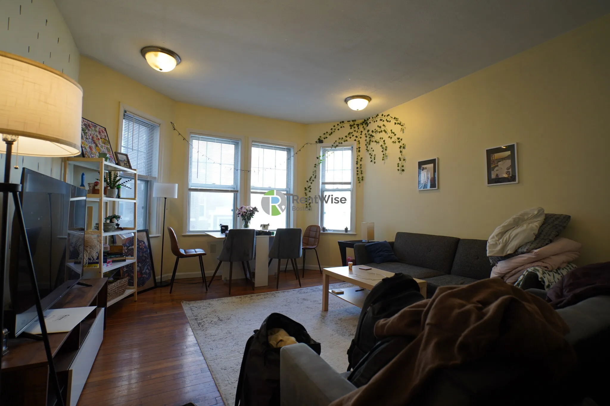 12 Lorraine Ter, Allston