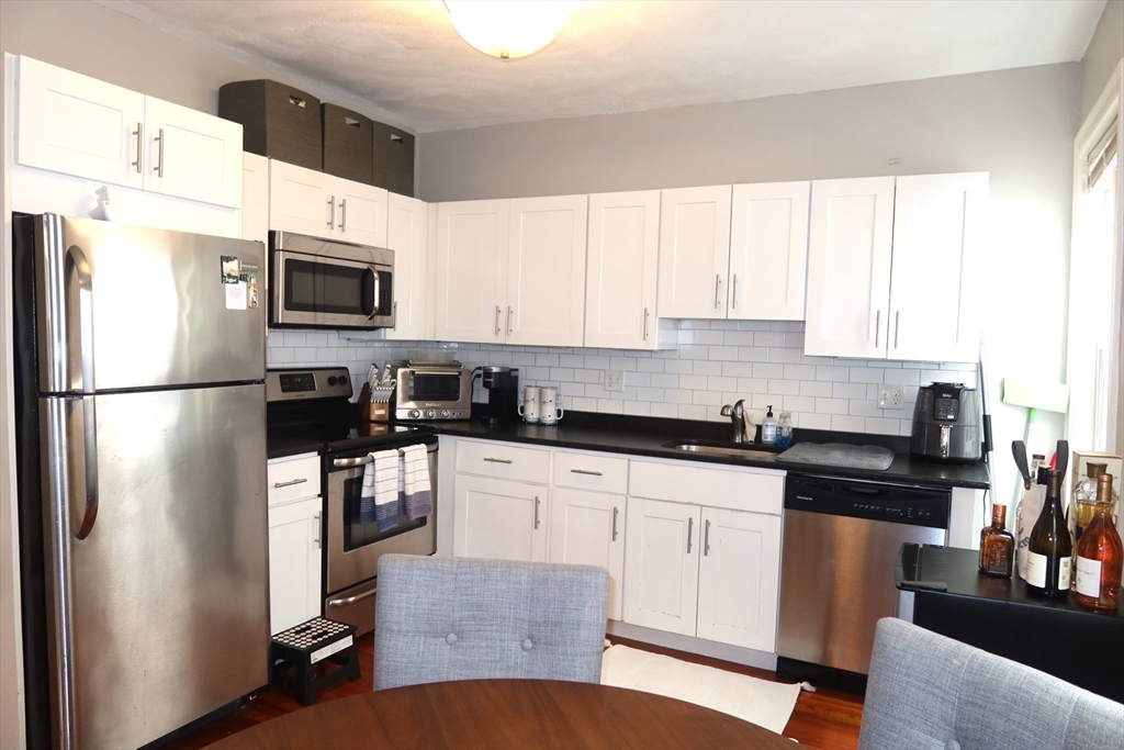 69 Marine Rd, South Boston