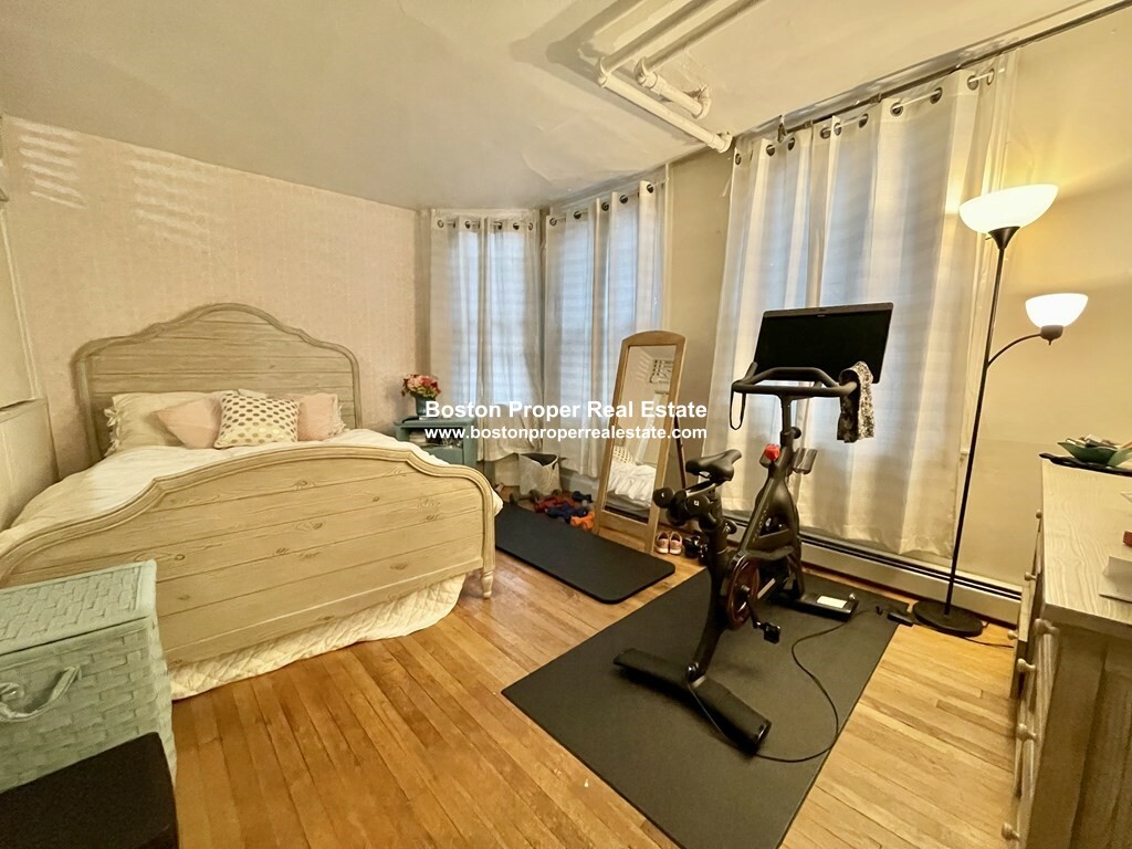 337 Beacon St, Back Bay