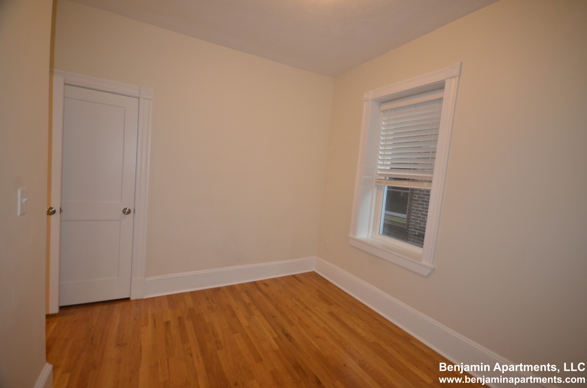 1595 Beacon St, Brookline