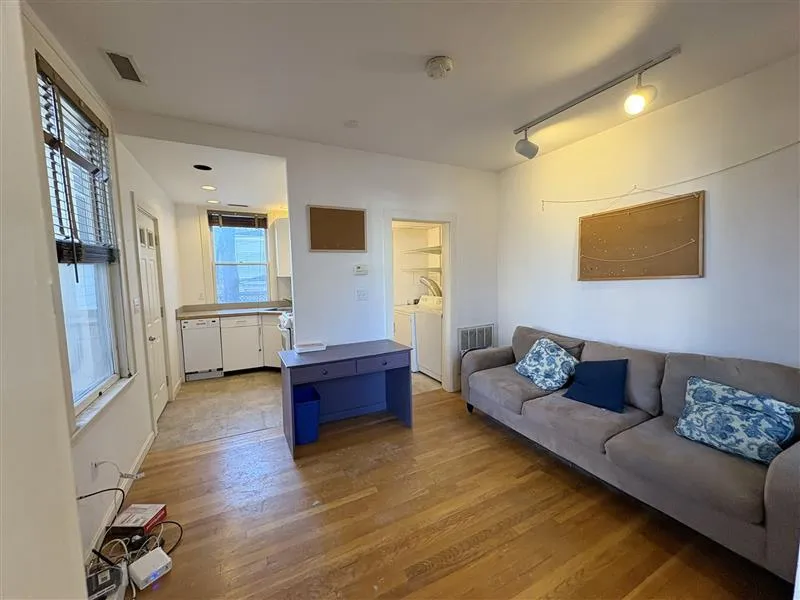 339 Broadway, Mid-Cambridge