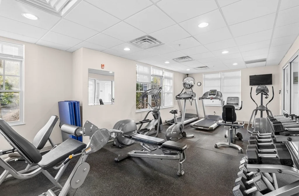 614 Pond St, Braintree