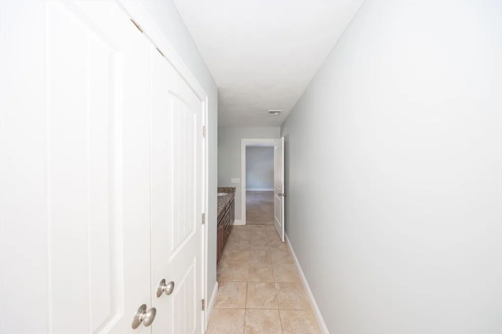 4 Cyrus Way, Northborough