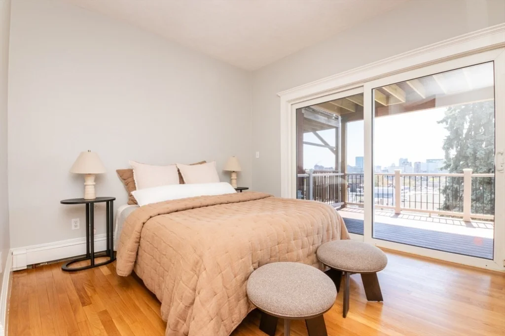 298A Bunker Hill St, Charlestown