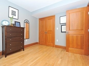 2440 Massachusetts Ave, North Cambridge