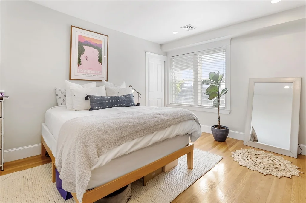 130 Myrtle St, Beacon Hill