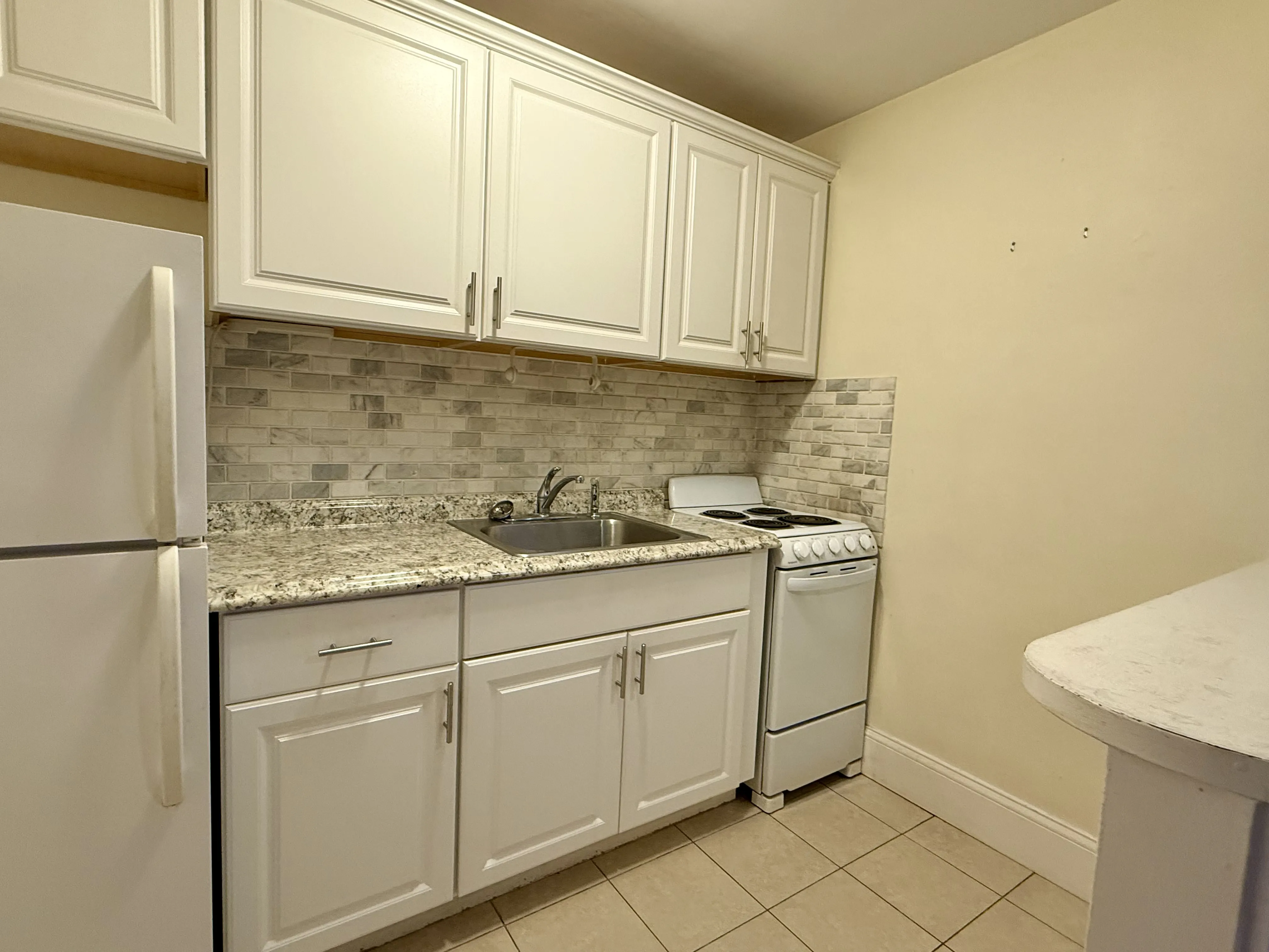 295 Newbury St, Back Bay