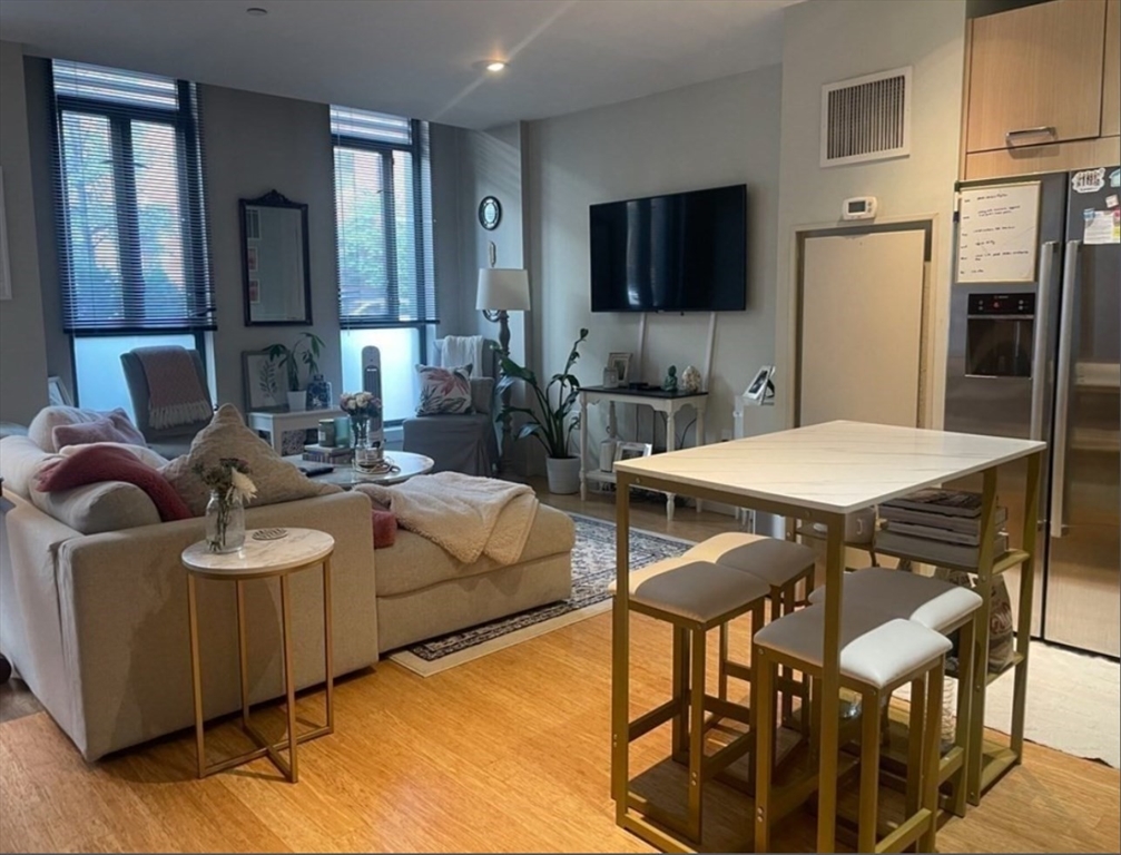 691 Massachusetts Ave, Roxbury