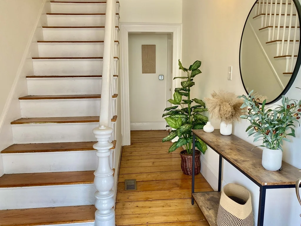 30 Maple Ave, North Andover