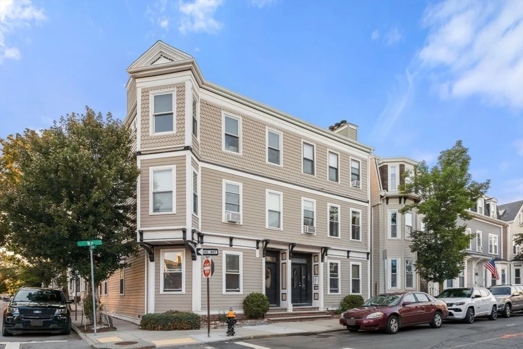 159 M, South Boston