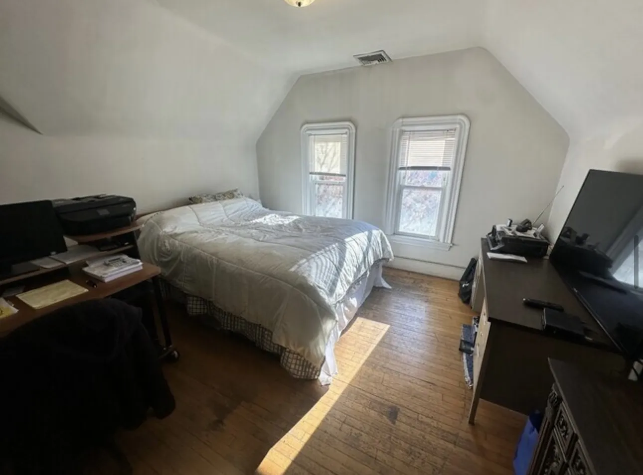 147 Willow Ave, Powder House Square