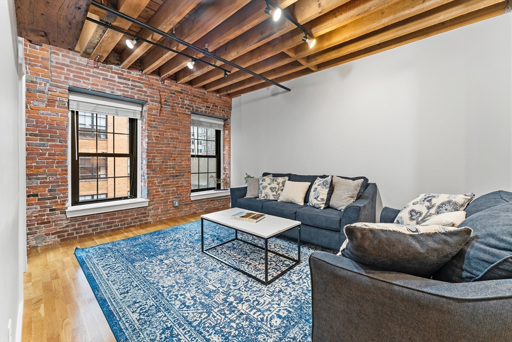 101 Broad St, Waterfront