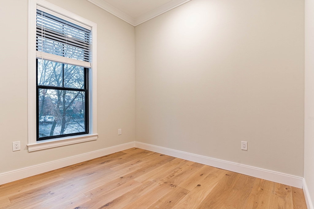 157 Everett St, Allston