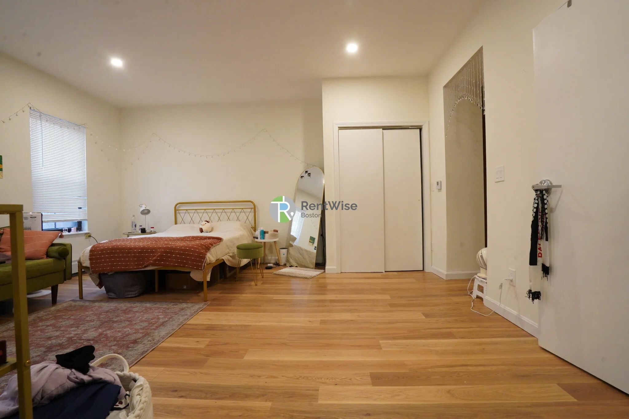 550 Massachusetts Ave, South End