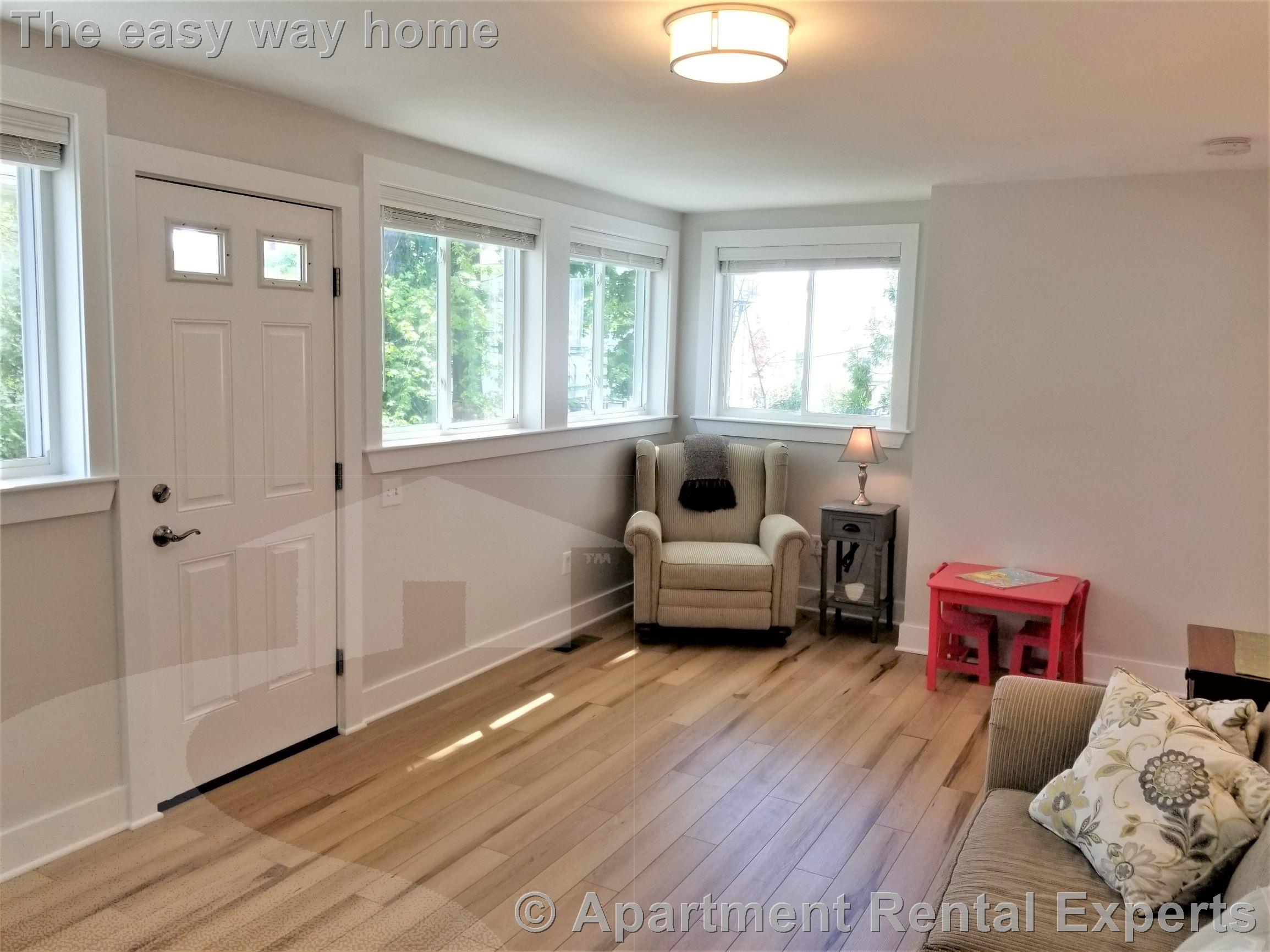 12R Conwell Ave, Tufts