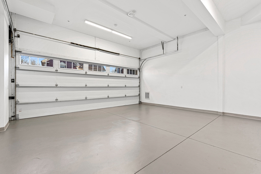 846 Main St, Winchester