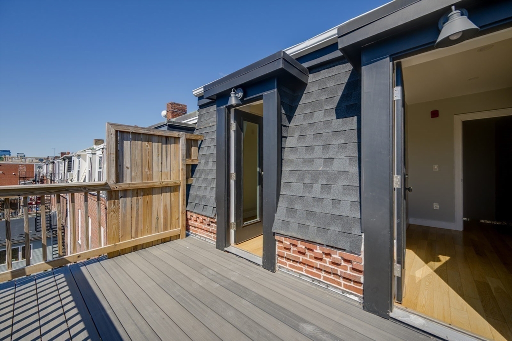 125 Saratoga St ,, East Boston