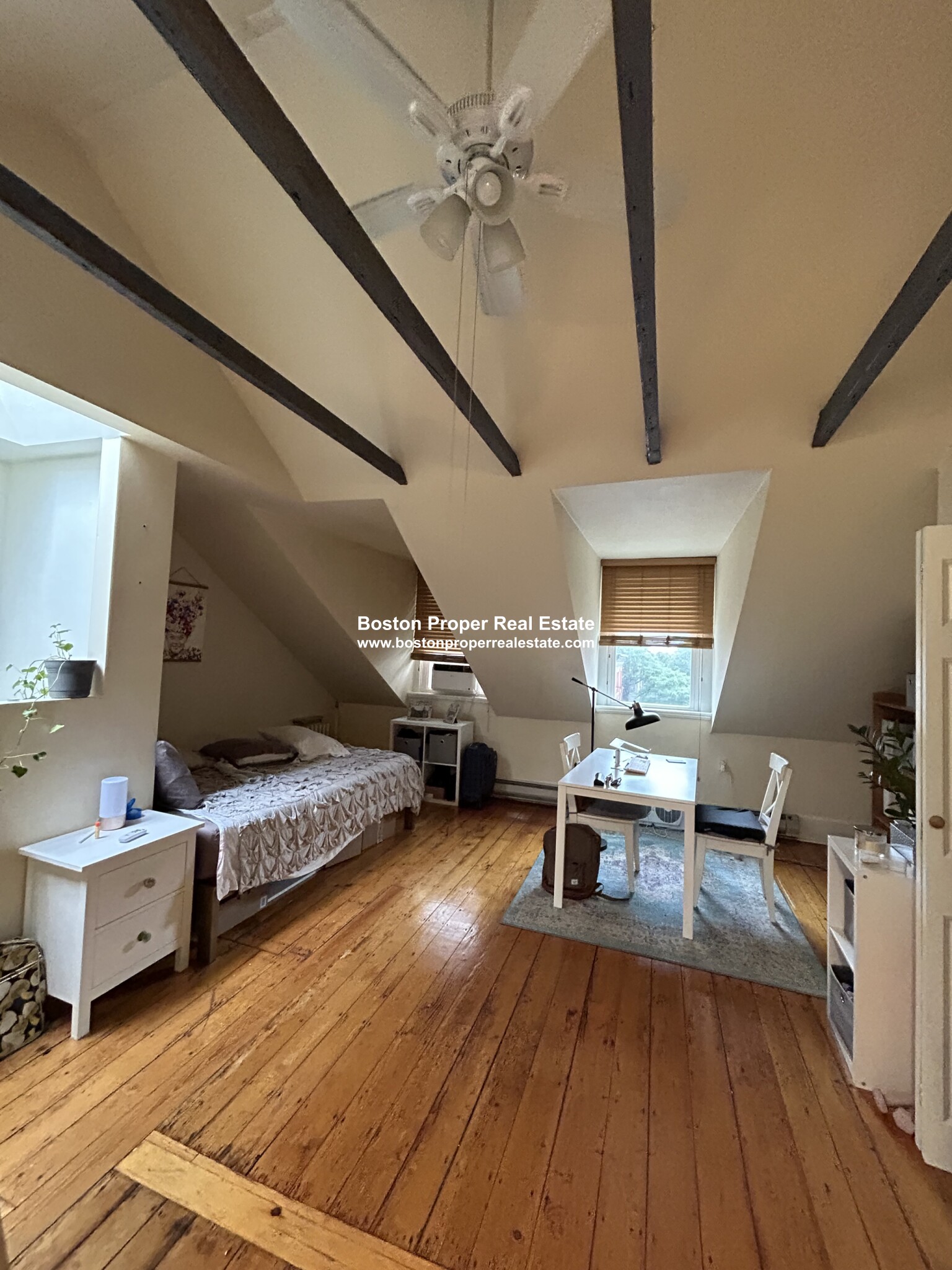 32 Irving St, Beacon Hill