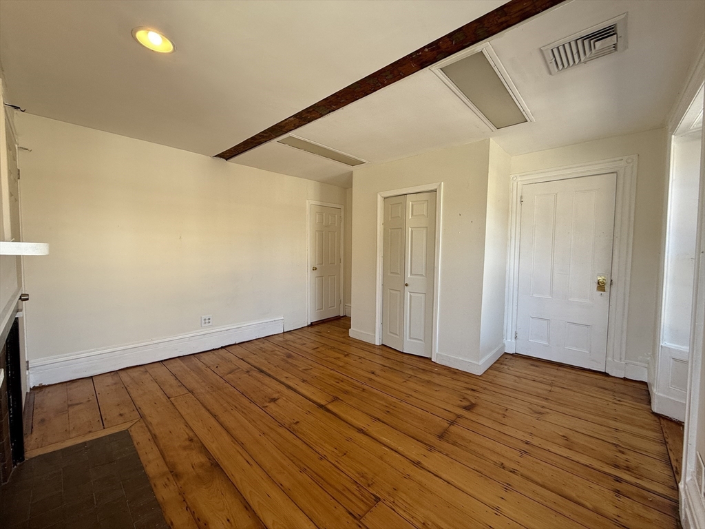 23 Forest St ,, Medford