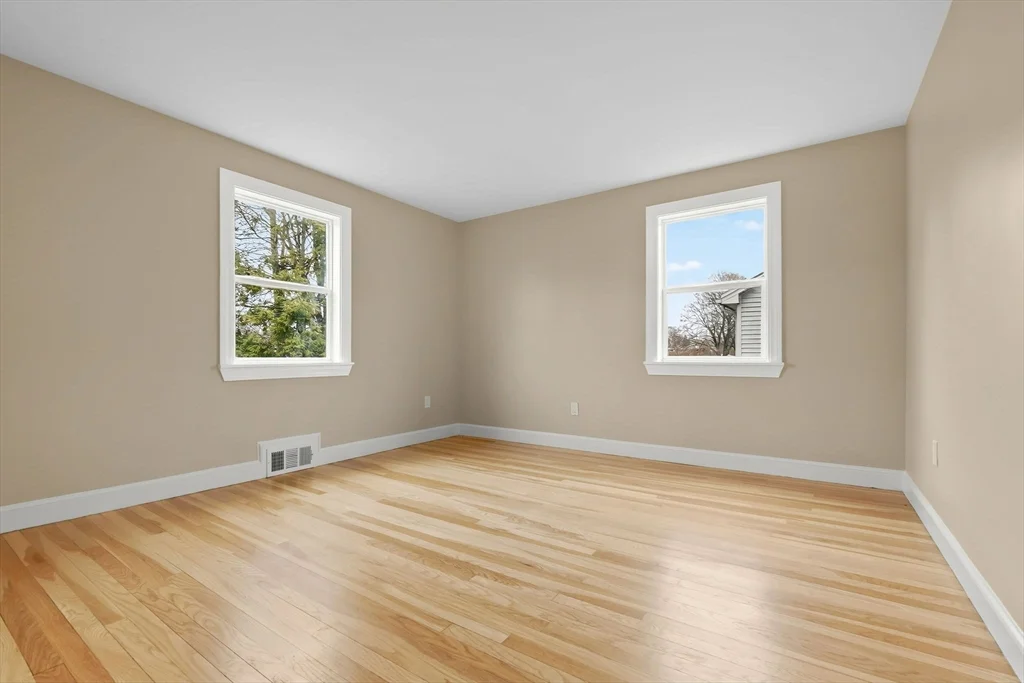 24 Garden St, Danvers