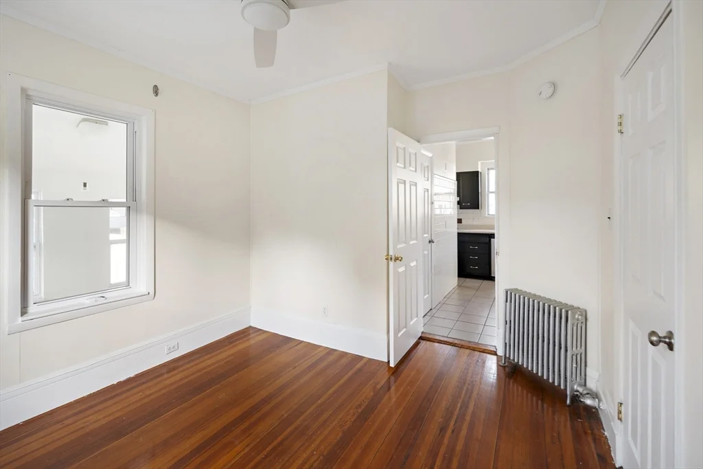 30 Early Ave, Lawrence Estates