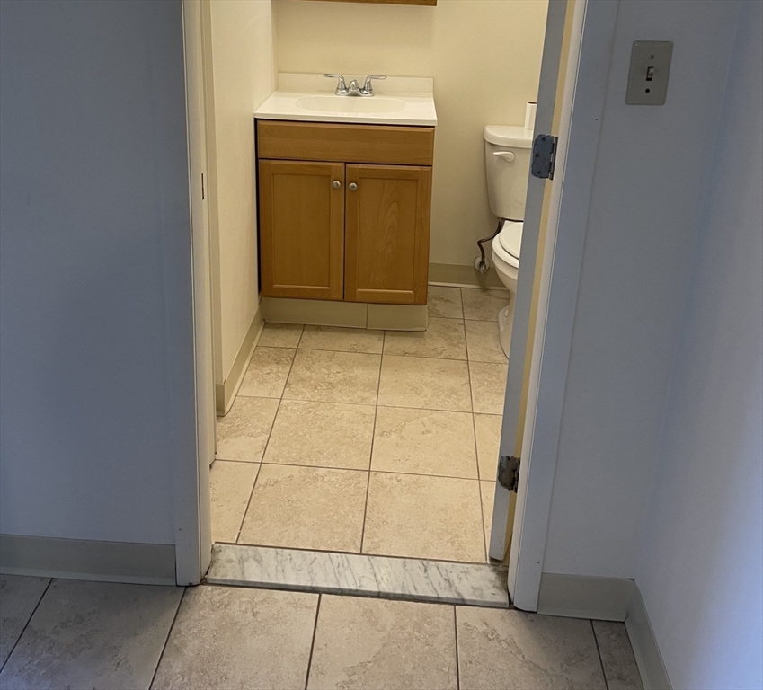 50 Cambridge Rd, Woburn