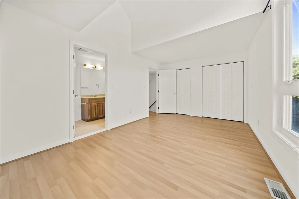 849 Boston Post Rd, E, Marlborough