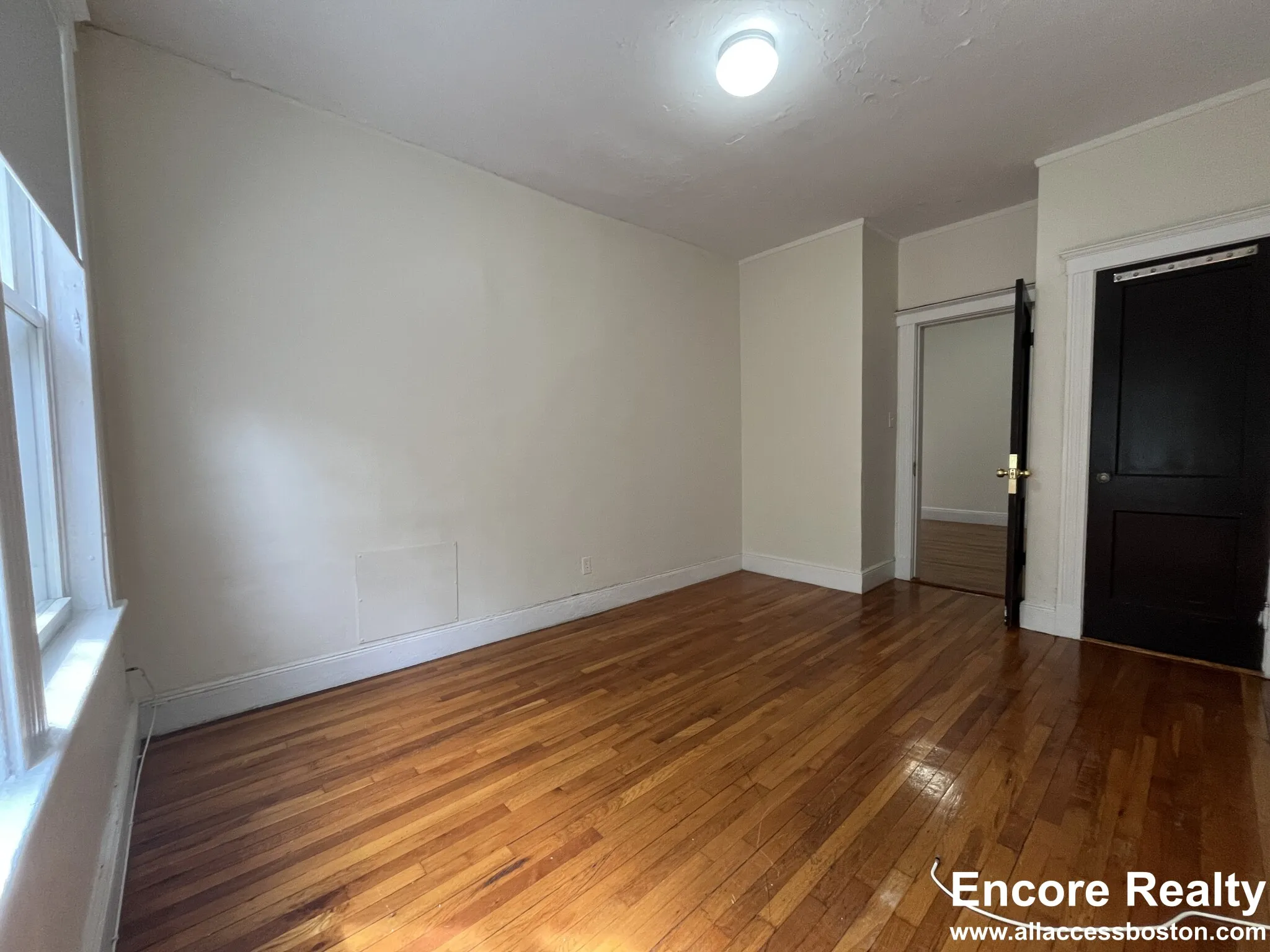 1628 Commonwealth Ave, Brighton