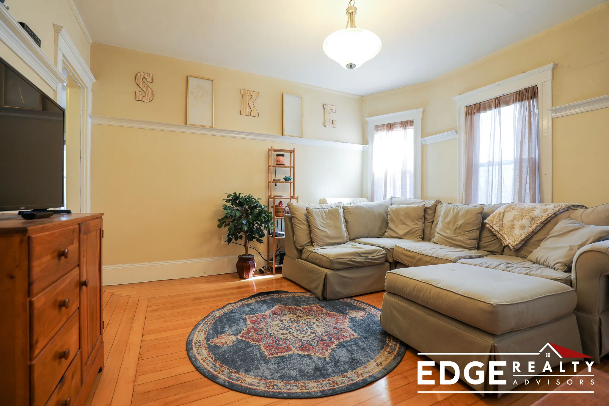 50 Atkins St, Oak Square