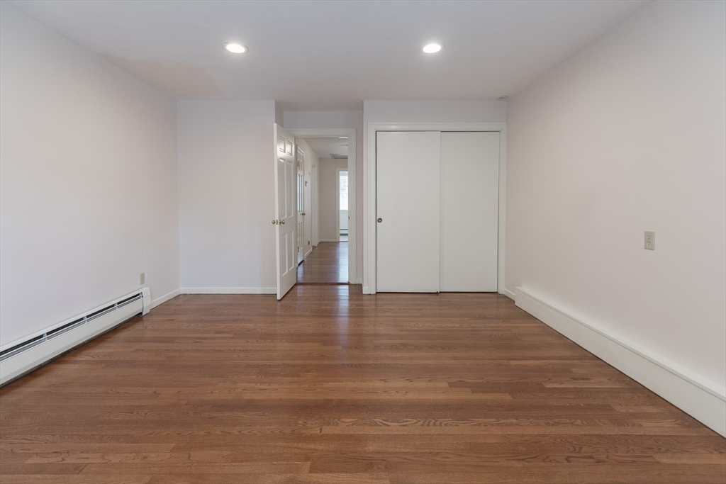 22 Bradford Rd, Weston