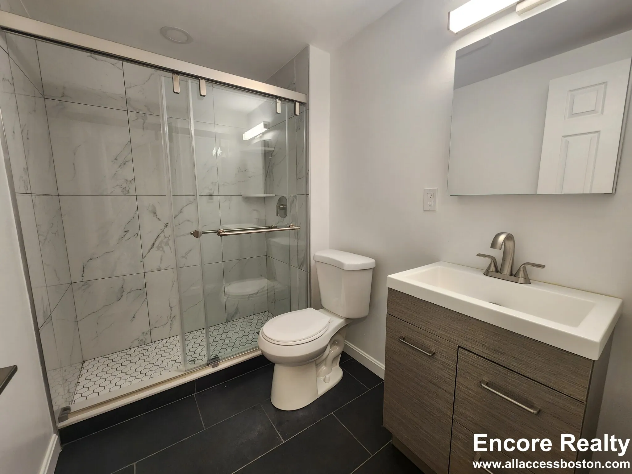 24 Queensberry St, Fenway