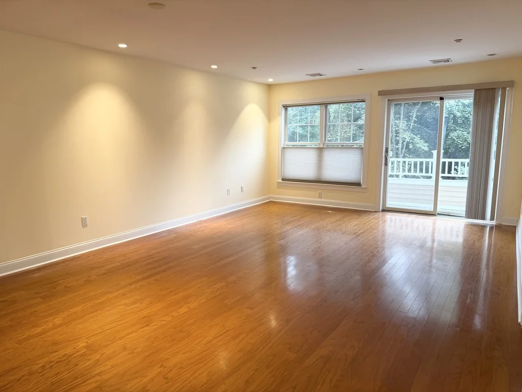 11 Cheriton Rd, West Roxbury